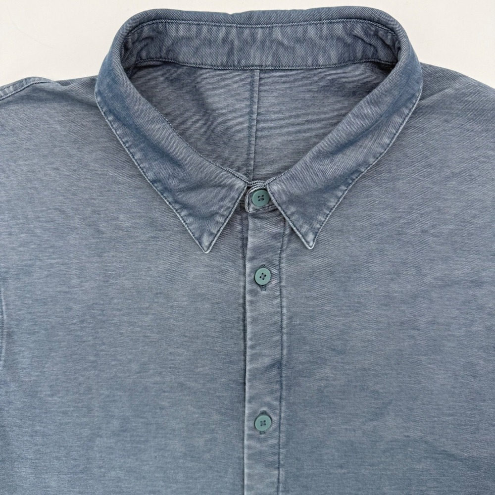 Lululemon Button Down Shirt Mens M Blue Short Sleeve Textured Casual Top 5862
